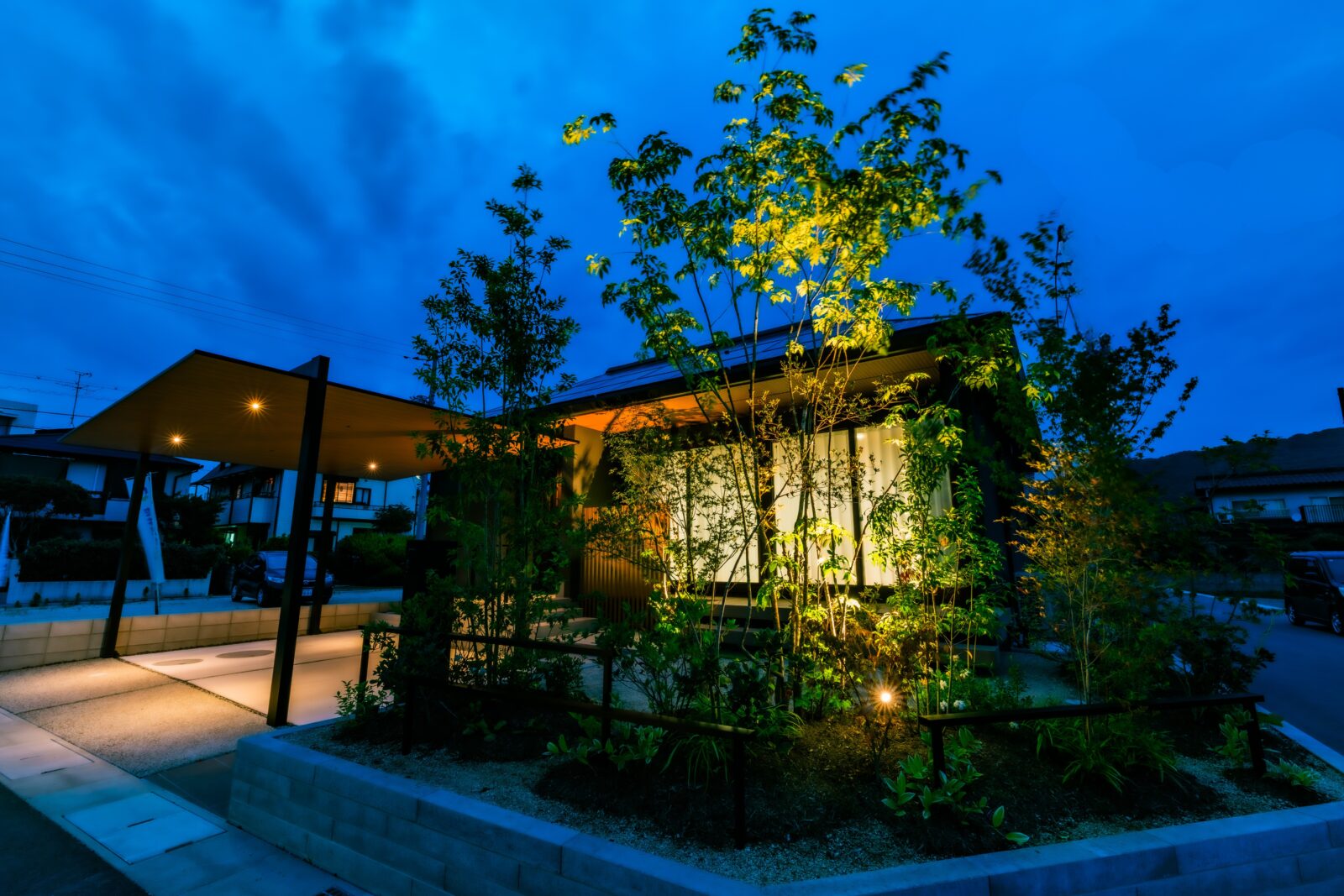 エクステリア施工事例「【外構・エクステリア】木目と緑が調和する心地よいモダンエクステリア｜岡山県岡山市」（5）