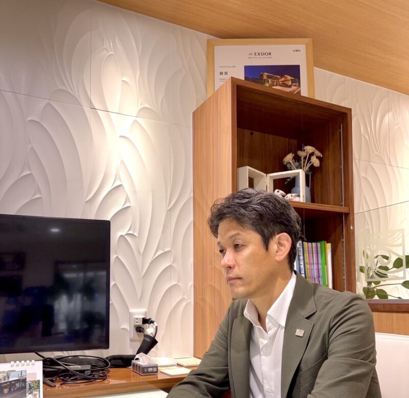 井上　靖基